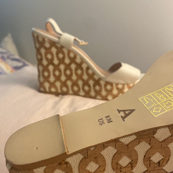 ANTHROPOLOGIE White Leather Open Toe Platform Wedge, Size 8 - Picture 8 of 9